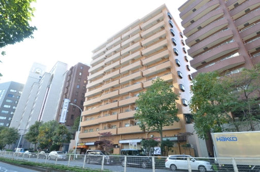 ダイアパレス御苑前の外観