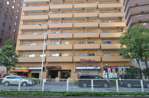 ダイアパレス御苑前の外観