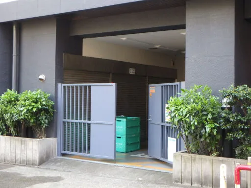 ライオンズマンション板橋区役所前のゴミ収集