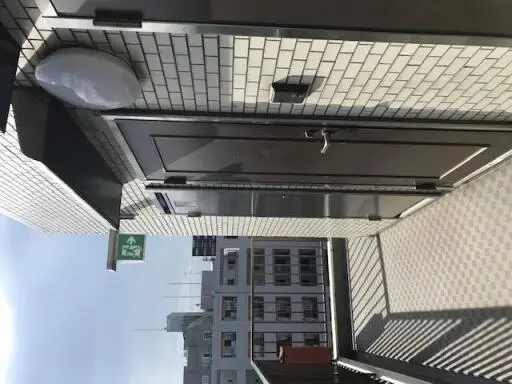 ライオンズマンション板橋区役所前の通路