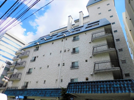 秀和番衆町レジデンスの外観