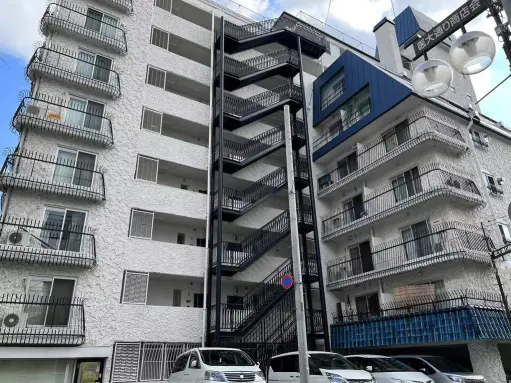 秀和番衆町レジデンスの外観