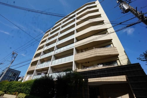 アデニウム田端の外観