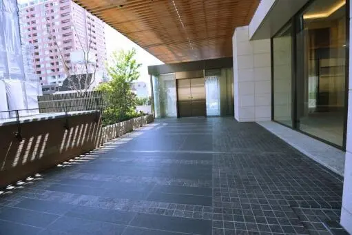 パークシティ武蔵小山ザタワーのエントランス