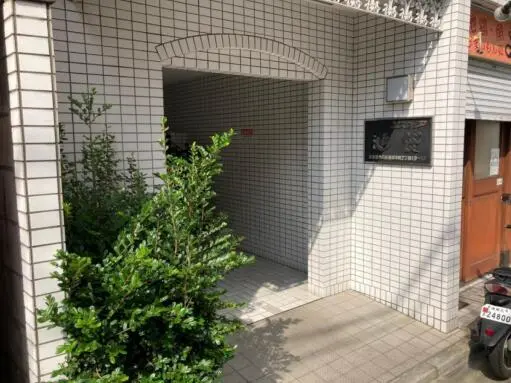 エスカイア池袋のエントランス