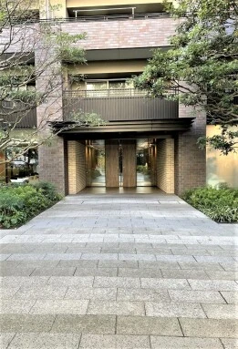 オーベルグランディオ品川勝島のエントランス