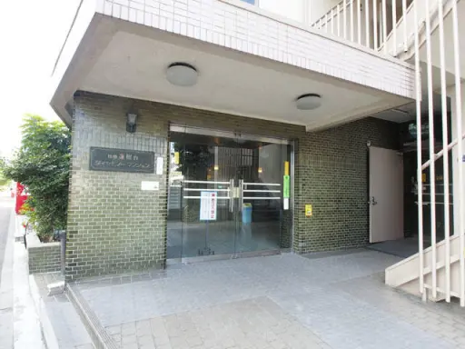 エントランス 蓮根台ダイヤマンドマンションのエントランス
