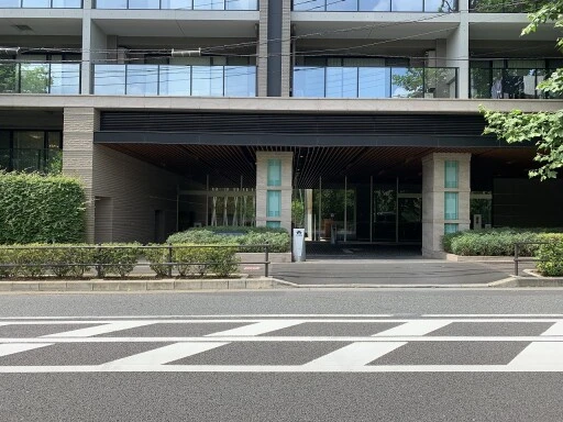 エントランス ガーデンヒルズ四ツ谷迎賓の森のエントランス