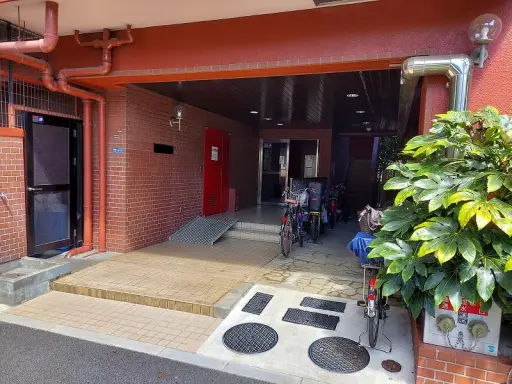 エントランス トーア西早稲田マンションのエントランス