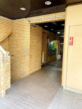 ライオンズマンション新宿御苑前第２のエントランス