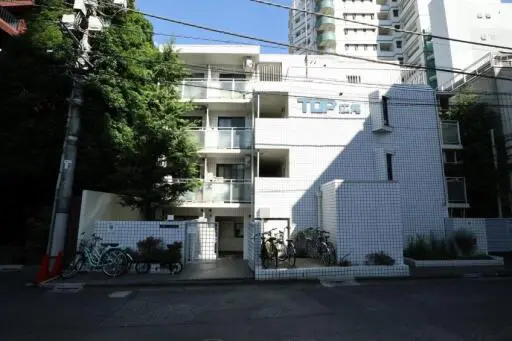 トップ広尾の外観