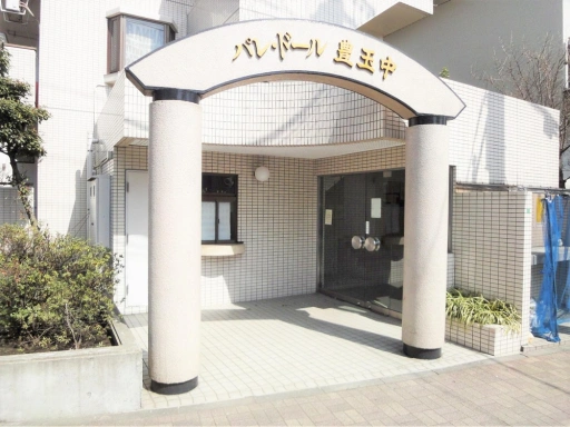 パレ・ドール豊玉中のエントランス
