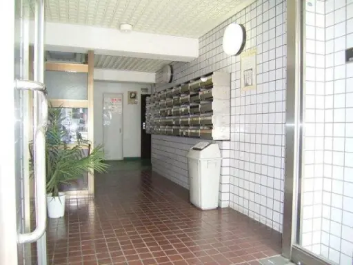 トップ三軒茶屋第３のエントランス