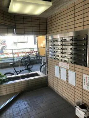 グリーンプラザ西日暮里のエントランス