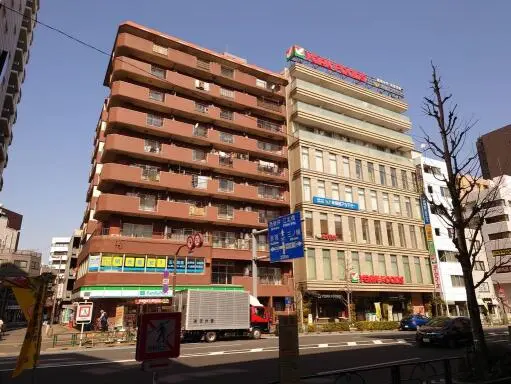 王子フラワーマンションの外観
