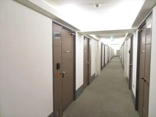 ニューステイトメナーの通路