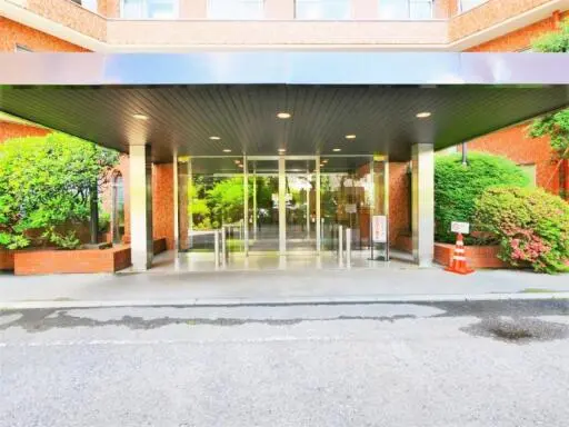 ニューステイトメナーのエントランス