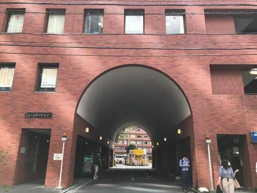 ニューステイトメナーのエントランス