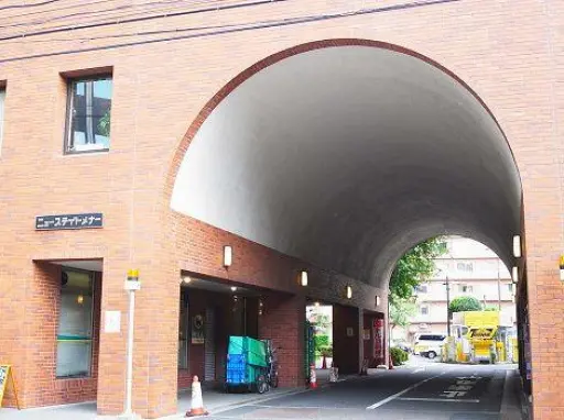 ニューステイトメナーのエントランス