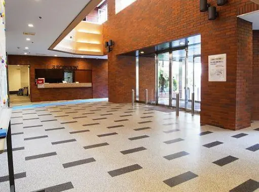 ニューステイトメナーのエントランス