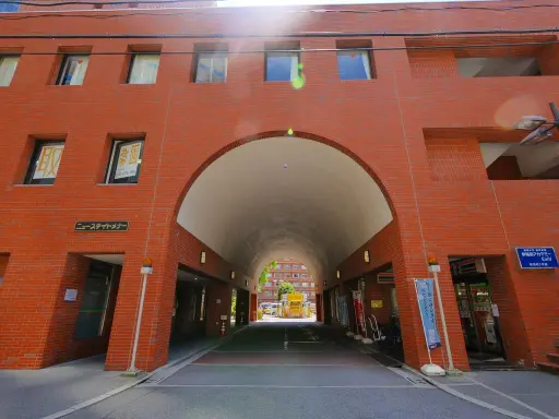 ニューステイトメナーのエントランス