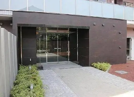 Ｒｉｓｉｎｇ　ｐｌａｃｅ　綾瀬のエントランス