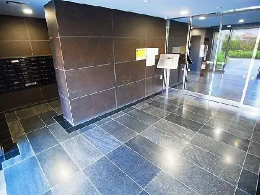 Ｒｉｓｉｎｇ　ｐｌａｃｅ　綾瀬のエントランス