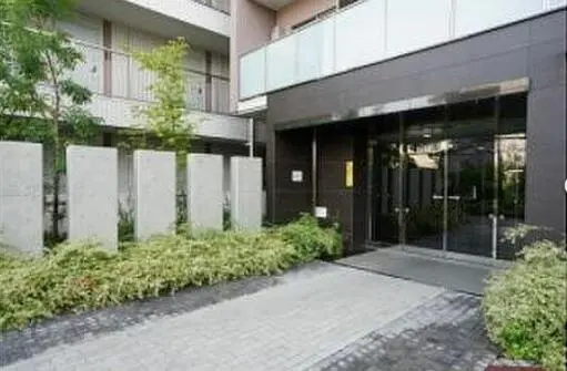 Ｒｉｓｉｎｇ　ｐｌａｃｅ　綾瀬のエントランス