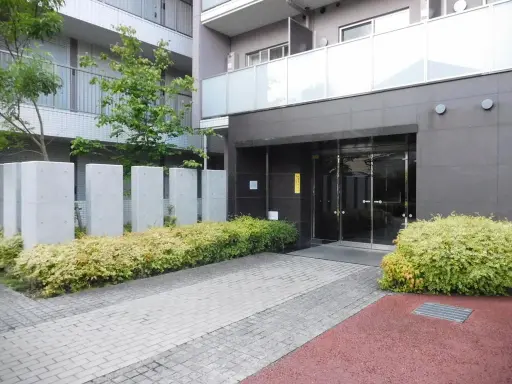 Ｒｉｓｉｎｇ　ｐｌａｃｅ　綾瀬のエントランス