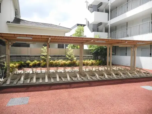 Ｒｉｓｉｎｇ　ｐｌａｃｅ　綾瀬の駐輪場