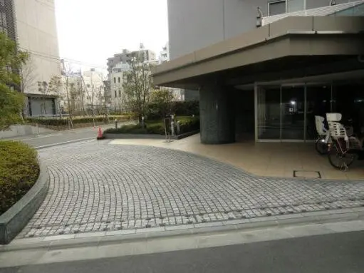 アデニウム大鳥居の外観