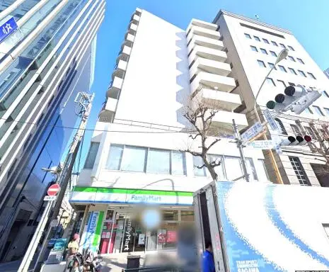 ニューライフ新宿の外観