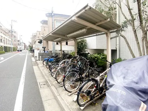 スプレスター平和台の駐輪場