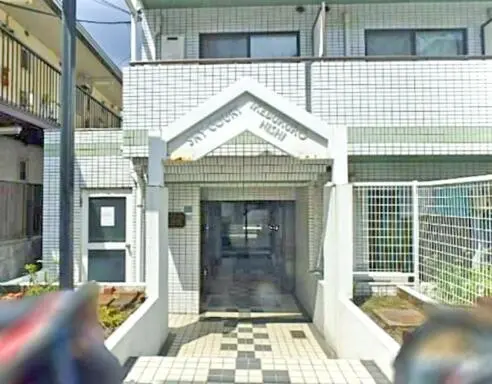 スカイコート池袋西のエントランス