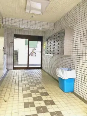 スカイコート池袋西のエントランス