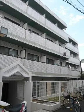 スカイコート池袋西の外観