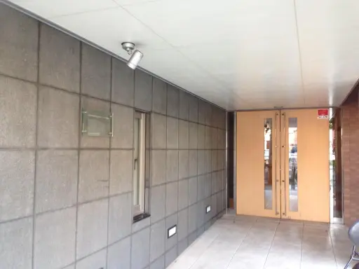 エントランス エルヴィエントアース大森山王のエントランス