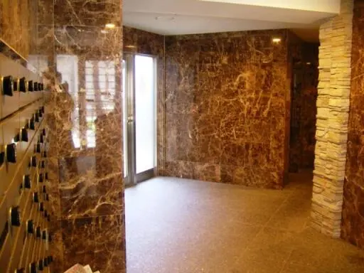 ヴェルト新宿のエントランス