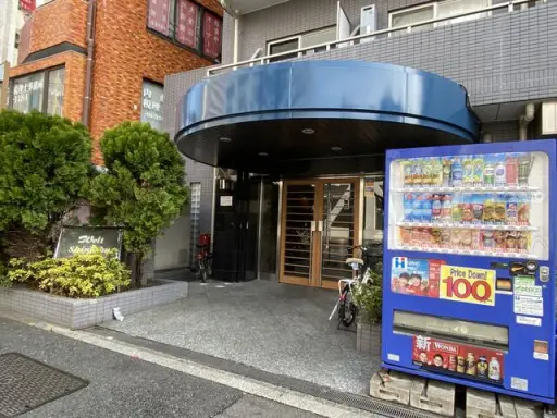 ヴェルト新宿のエントランス