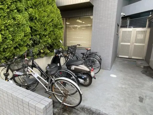 ヴェルト新宿の駐輪場