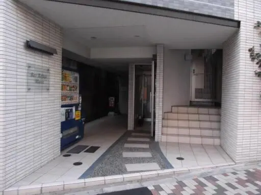 ＲｅｖＲｅｆａｙｓＭａｎａのエントランス