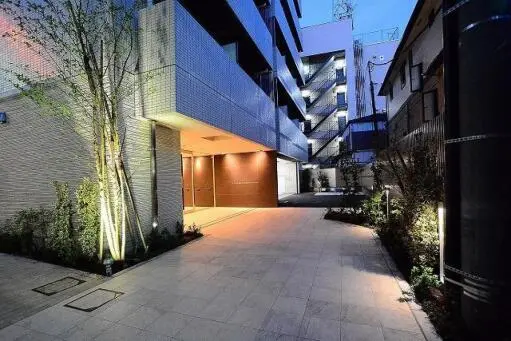 ステージファースト板橋桜川のエントランス