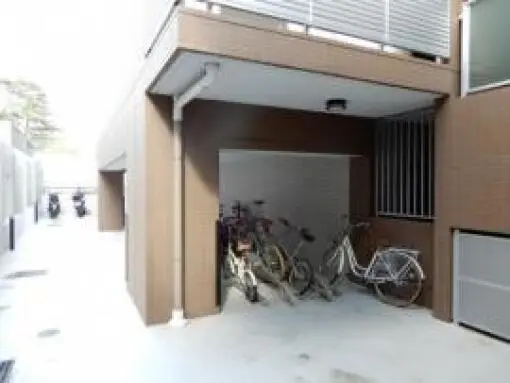駐輪場 LEXE用賀の駐輪場