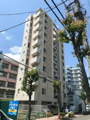 レアシス西日暮里の外観