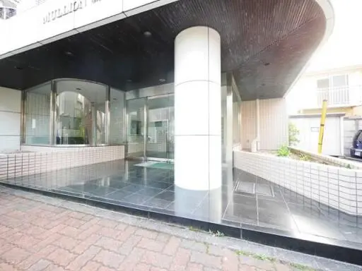 マリオン新宿のエントランス