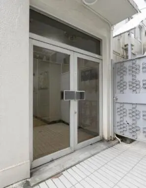 メゾン台町のエントランス
