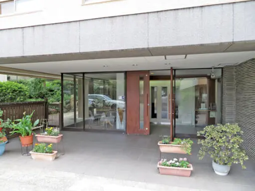 エントランス 城北台マンションのエントランス