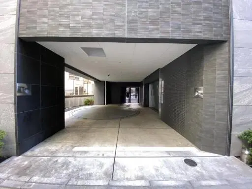 エントランス メイクスデザイン新宿のエントランス