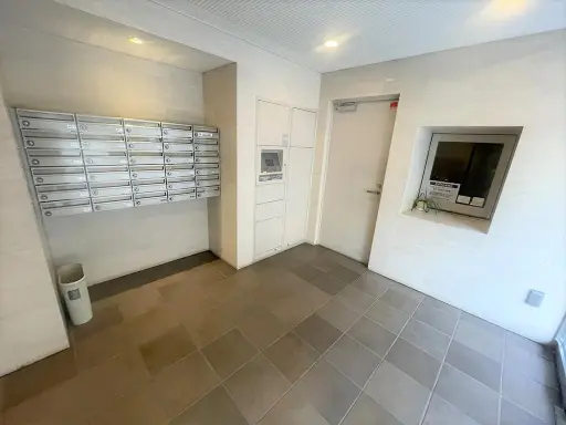 エントランス ベルアルシェ東高円寺のエントランス