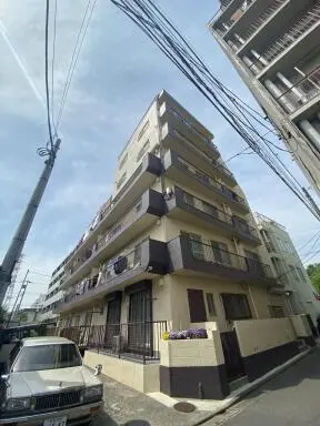 マンション三鷹台の外観
